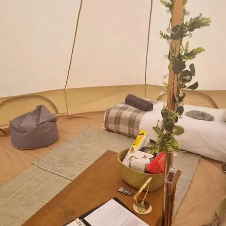 Dob Coppice Bell Tents خيمة فخمة